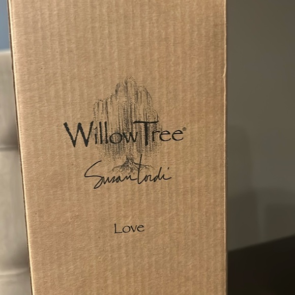 Demdaco Willow Tree #26112 Love by Susan Lordi NIB - Retired - Picture 5 of 12